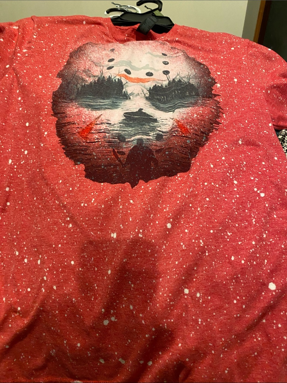 Red Graphic Men’s T-Shirt with Scenic Skull Design size Medium
10 - Picture 4 of 4